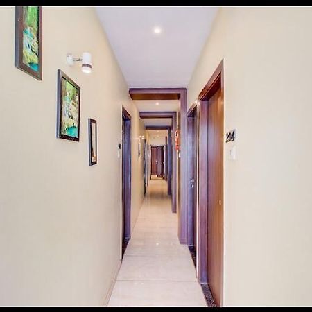 Hotel Emerald Near T2 International Airport מומביי מראה חיצוני תמונה