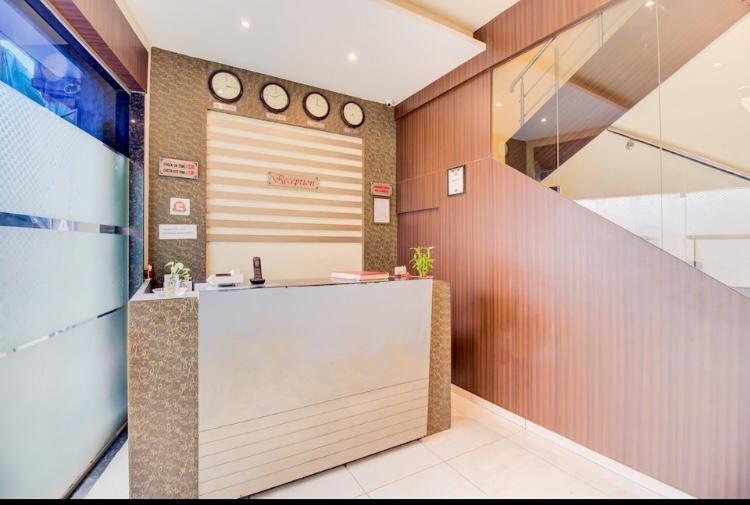 Hotel Emerald Near T2 International Airport מומביי מראה חיצוני תמונה